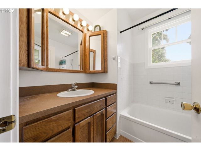 9017 Nw 21ST Ave, Vancouver, WA 98665