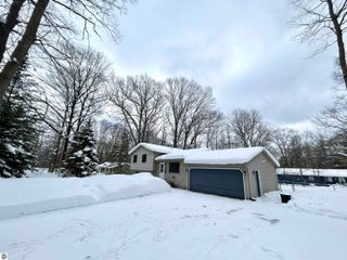 20763 Maple Street, Lake Ann, MI 49650