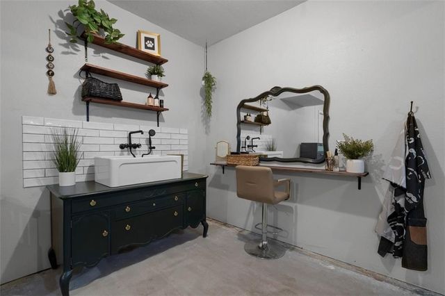 715 S 4th Street, Atchison, KS 66002