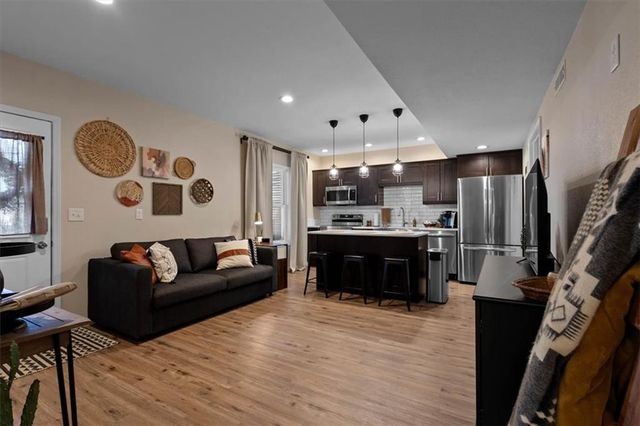 715 S 4th Street, Atchison, KS 66002