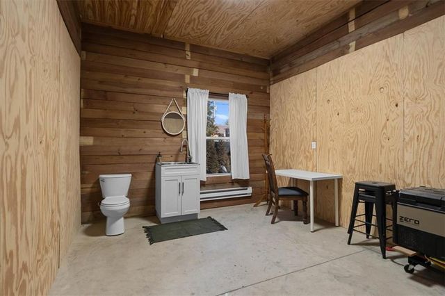 715 S 4th Street, Atchison, KS 66002