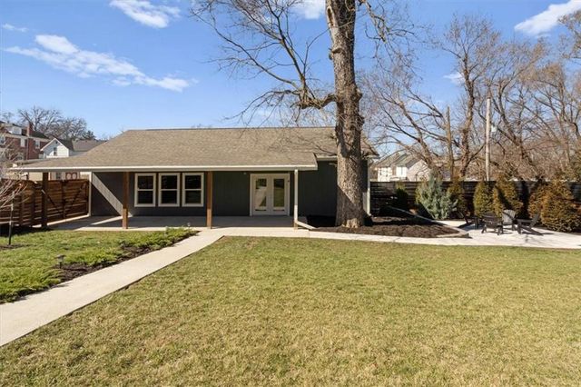 715 S 4th Street, Atchison, KS 66002