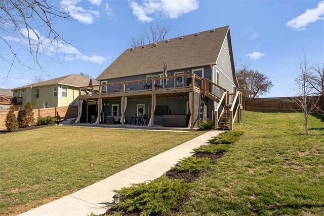 715 S 4th Street, Atchison, KS 66002