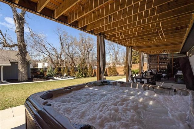 715 S 4th Street, Atchison, KS 66002