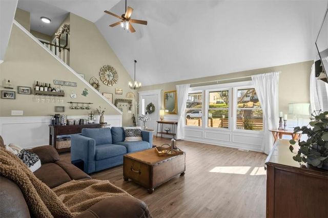 715 S 4th Street, Atchison, KS 66002