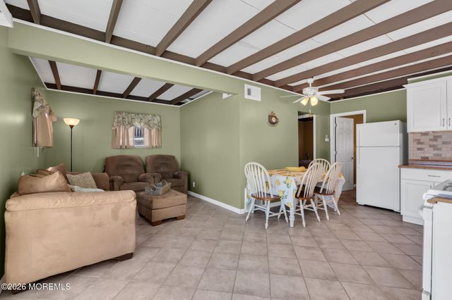 413 Twin Lakes Boulevard, Little Egg Harbor, NJ 08087