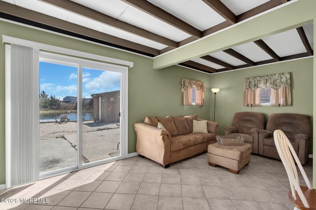 413 Twin Lakes Boulevard, Little Egg Harbor, NJ 08087