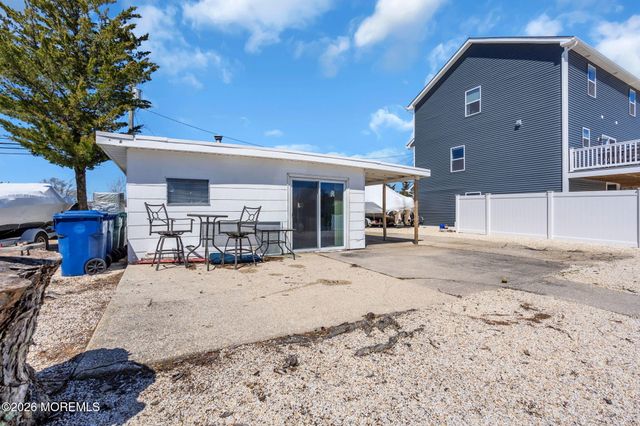413 Twin Lakes Boulevard, Little Egg Harbor, NJ 08087