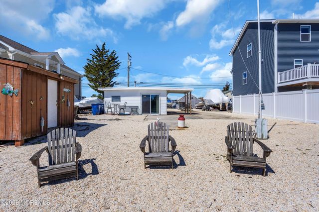 413 Twin Lakes Boulevard, Little Egg Harbor, NJ 08087
