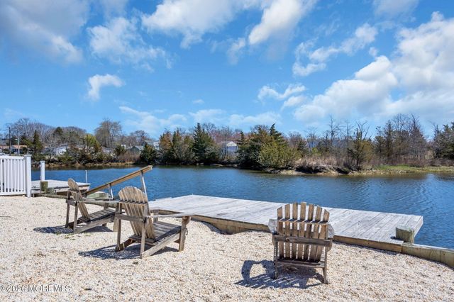 413 Twin Lakes Boulevard, Little Egg Harbor, NJ 08087