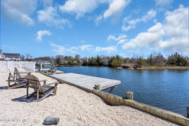 413 Twin Lakes Boulevard, Little Egg Harbor, NJ 08087