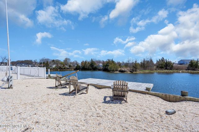 413 Twin Lakes Boulevard, Little Egg Harbor, NJ 08087
