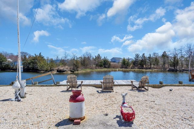 413 Twin Lakes Boulevard, Little Egg Harbor, NJ 08087