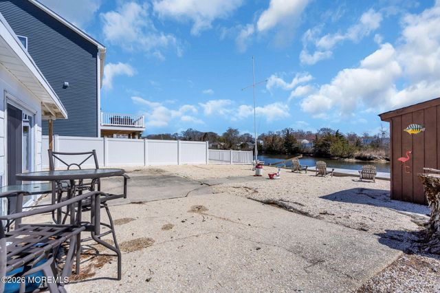 413 Twin Lakes Boulevard, Little Egg Harbor, NJ 08087