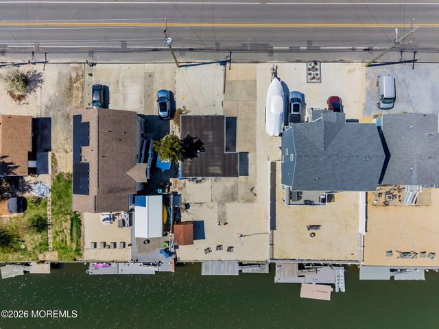 413 Twin Lakes Boulevard, Little Egg Harbor, NJ 08087