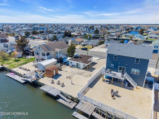 413 Twin Lakes Boulevard, Little Egg Harbor, NJ 08087