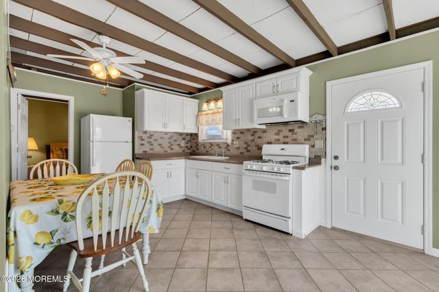 413 Twin Lakes Boulevard, Little Egg Harbor, NJ 08087
