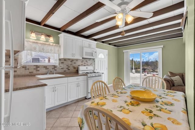 413 Twin Lakes Boulevard, Little Egg Harbor, NJ 08087