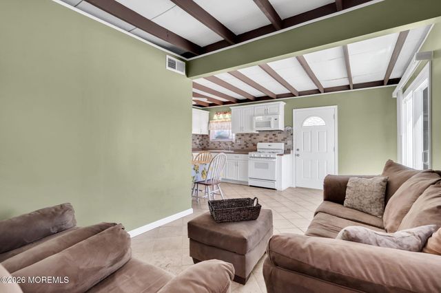 413 Twin Lakes Boulevard, Little Egg Harbor, NJ 08087