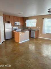 2401 E PEACH TREE Drive, Chandler, AZ 85249