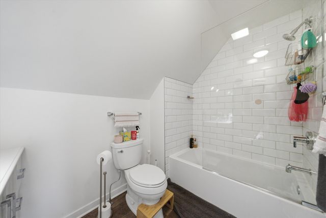 1722 W Wabansia Avenue, Chicago, IL 60622