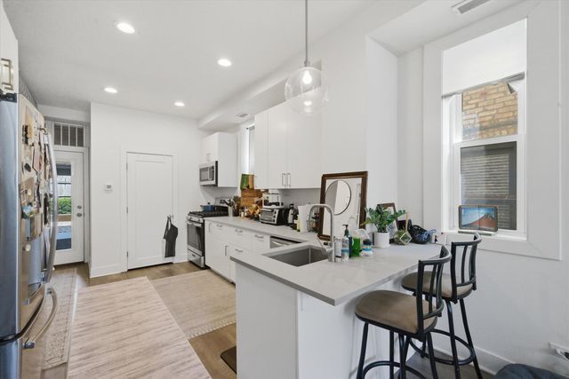 1722 W Wabansia Avenue, Chicago, IL 60622