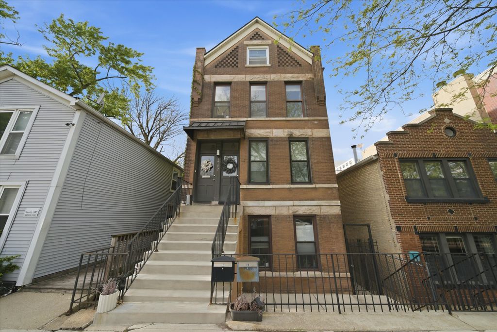 1722 W Wabansia Avenue, Chicago, IL 60622
