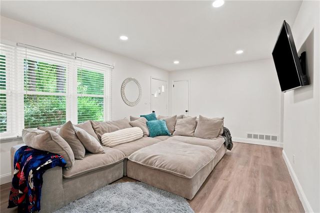 581 Meadowbrook Drive SE, Marietta, GA 30067