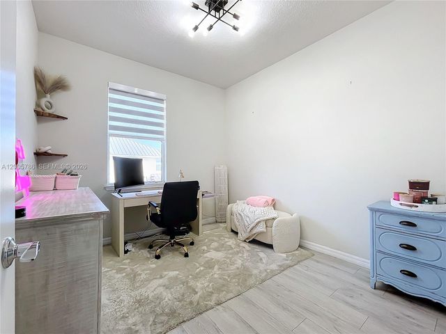 5040 Eucalyptus Dr 2, Hollywood, FL 33021