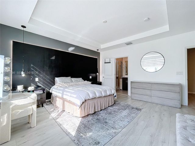 5040 Eucalyptus Dr 2, Hollywood, FL 33021