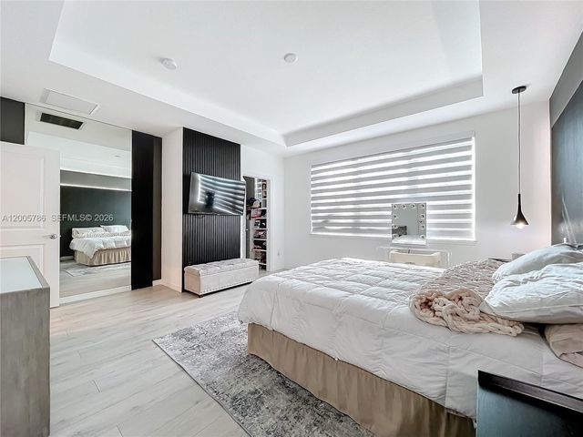 5040 Eucalyptus Dr 2, Hollywood, FL 33021