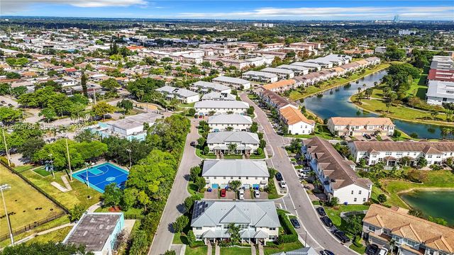 5040 Eucalyptus Dr 2, Hollywood, FL 33021