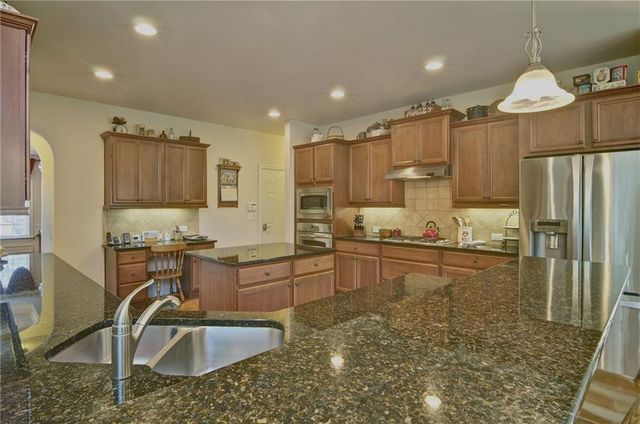 503 Lakeview Court, Woodstock, GA 30188