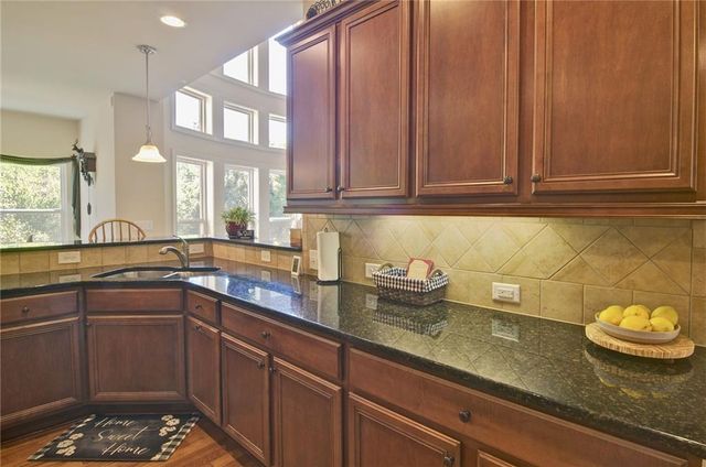 503 Lakeview Court, Woodstock, GA 30188