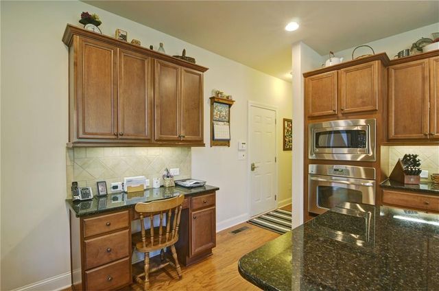 503 Lakeview Court, Woodstock, GA 30188