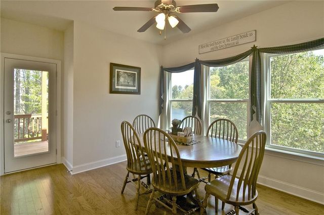 503 Lakeview Court, Woodstock, GA 30188