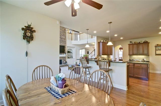 503 Lakeview Court, Woodstock, GA 30188