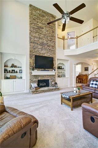 503 Lakeview Court, Woodstock, GA 30188