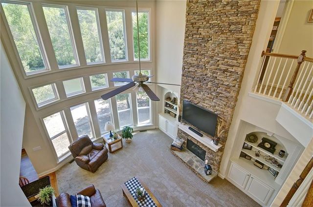 503 Lakeview Court, Woodstock, GA 30188