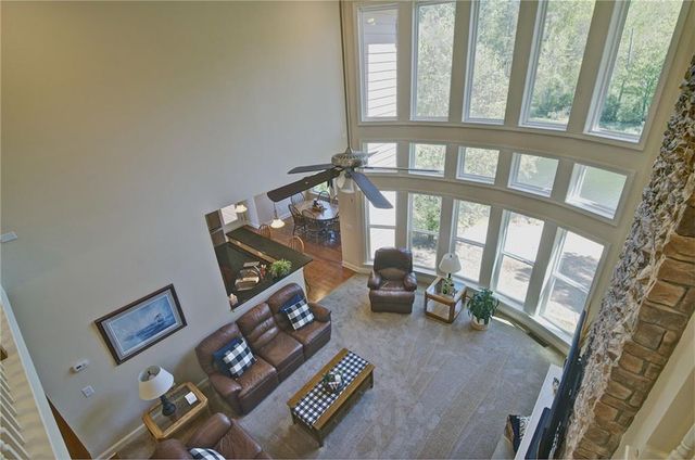 503 Lakeview Court, Woodstock, GA 30188