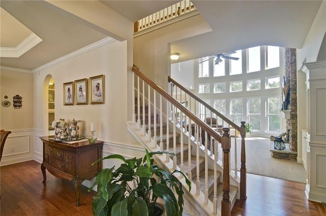 503 Lakeview Court, Woodstock, GA 30188