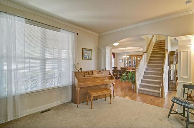 503 Lakeview Court, Woodstock, GA 30188