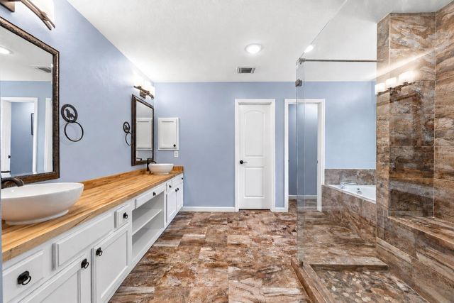16903 Mustang Trail Drive, Magnolia, TX 77355