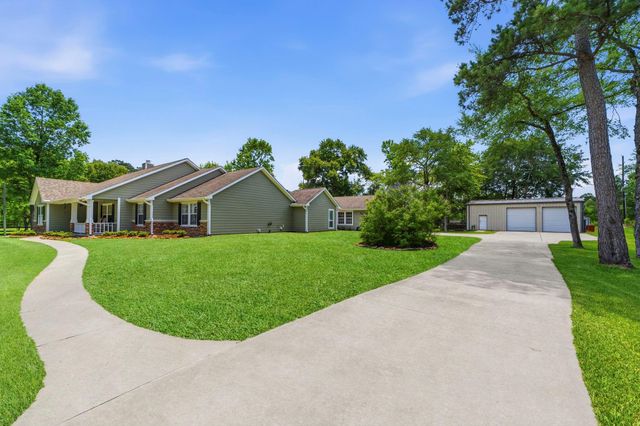 16903 Mustang Trail Drive, Magnolia, TX 77355