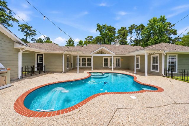 16903 Mustang Trail Drive, Magnolia, TX 77355
