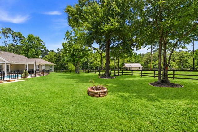 16903 Mustang Trail Drive, Magnolia, TX 77355