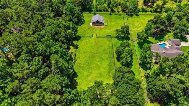 16903 Mustang Trail Drive, Magnolia, TX 77355