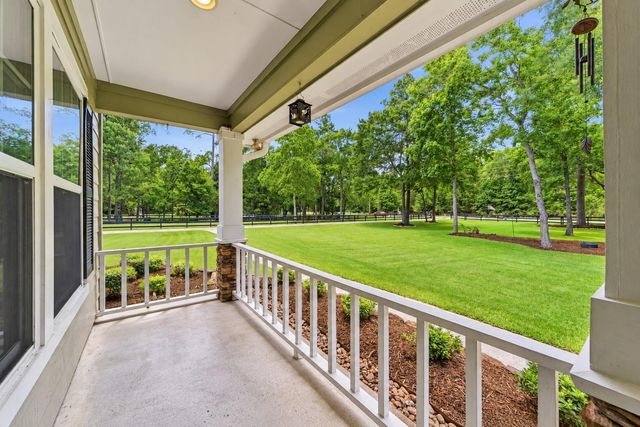 16903 Mustang Trail Drive, Magnolia, TX 77355