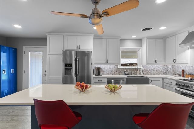 1035 Waterford Drive, Dallas, TX 75218