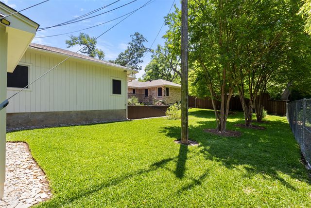1035 Waterford Drive, Dallas, TX 75218